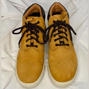 Men's Tan Chukka Boots